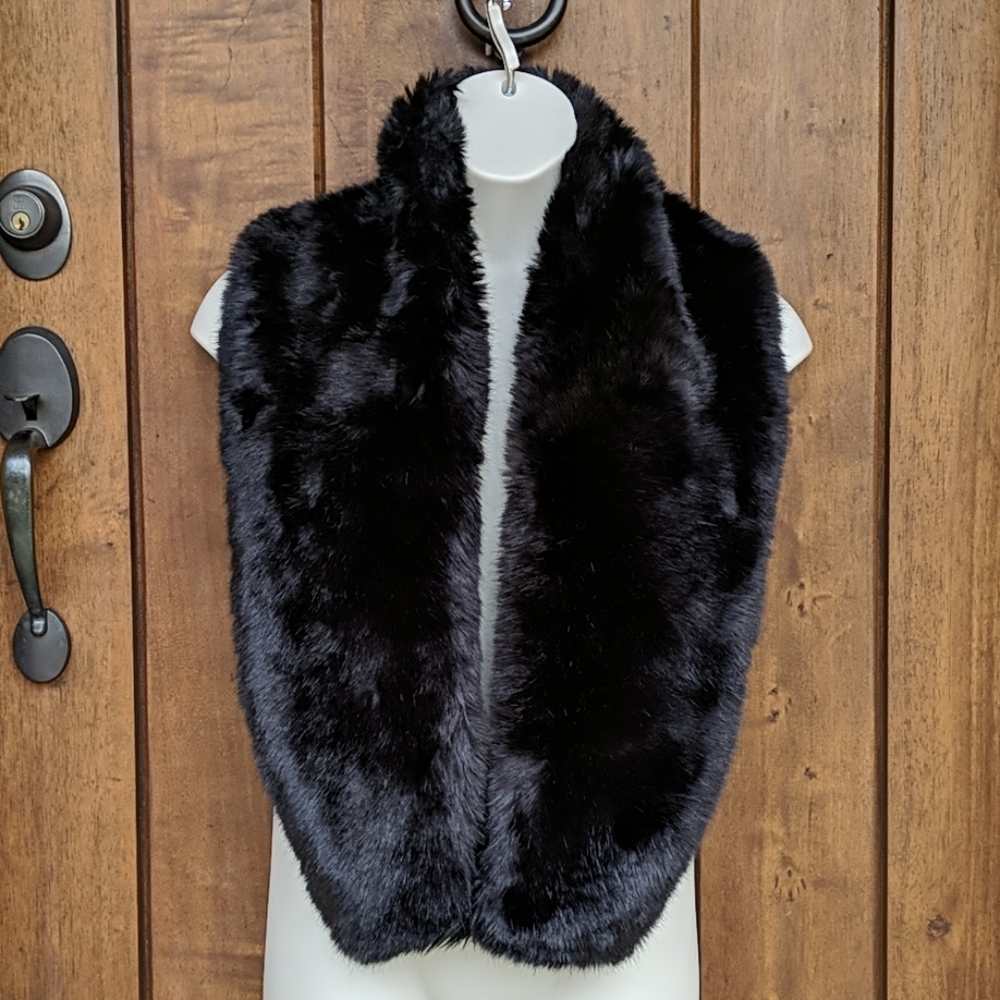 Ashro Faux Fur Stole